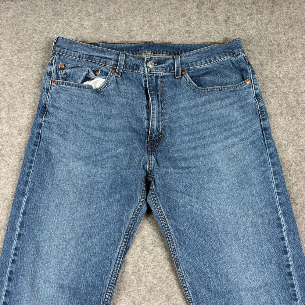 Levi's 505 Jeans Mens 36x32 Straight‎ Leg Regular Fit Medium Wash Blue Denim